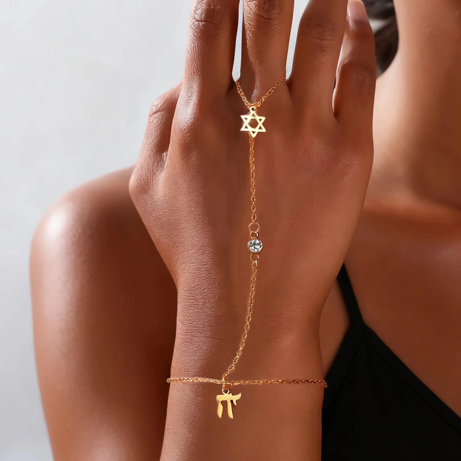 Jewelry & Watches Spółka Z Ograniczoną Odpowiedzialnością Sp Z Oo - Jewish Star of David Hebrew Letter